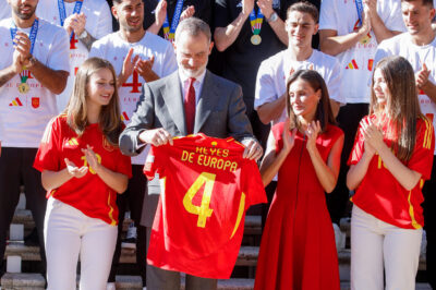 Queen Letizia of Spain, King Felipe of Spain. Princess Leonor, Princess Sofia attend a reception for the Spanish National team winner of the Eurocup 2024 at the Zarzuela palace on the 15th of July of 2024 in Madrid, Spain Queen Letizia of Spain, King Felipe of Spain. Princess Leonor, Princess Sofia attend a reception for the Spanish National team winner of the Eurocup 2024 at the Zarzuela palace on the 15th of July of 2024 in Madrid, Spain